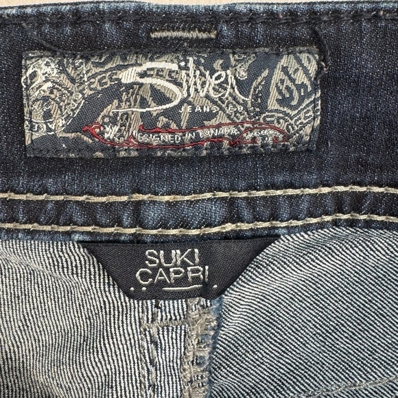 Silver Suki Capri Jeans Womens Size 28 Dark Blue Mid Rise Stretch - Picture 5 of 13